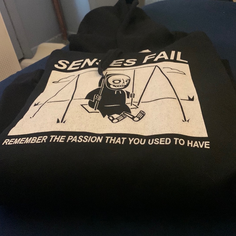 2xl senses fail hoody. Never worn